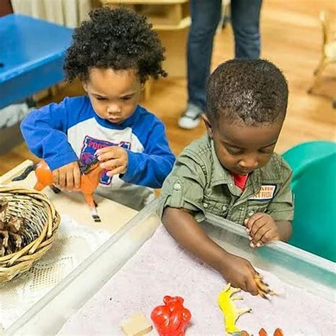Daycare chicago - 24 hour daycares near you in Chicago, IL offer a variety of activities to engage children! From educational worksheets and games that foster learning, to stimulating art and music activities, 24 hour daycare provides educational and creative outlets for children of all ages. Exercise and physical play areas will also be available with options ...
